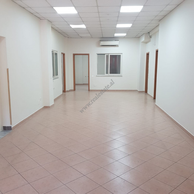 Gewerbeimmobilien zum verkauf in der nähe des zogu i pare boulevards in Tirana, albanien (5)