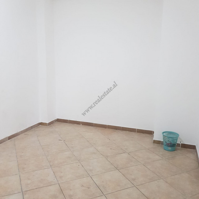 Gewerbeimmobilien zum verkauf in der nähe des zogu i pare boulevards in Tirana, albanien (8)