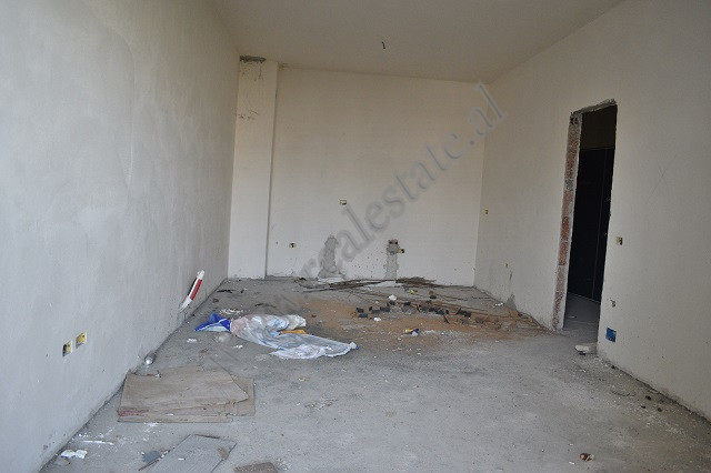 Two bedroom apartment for sale in arlis complex, in dibra street in Tirana, albania (2)