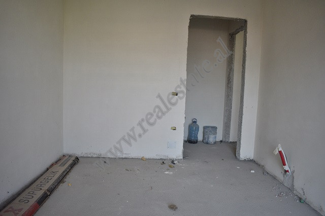 Two bedroom apartment for sale in arlis complex, in dibra street in Tirana, albania (5)
