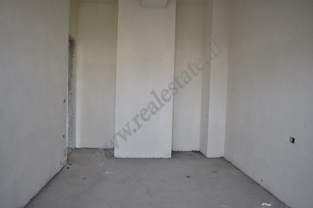 Two bedroom apartment for sale in arlis complex, in dibra street in Tirana, albania (6)