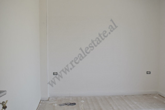 Apartament me dy dhoma gjumi për shitje në linzë në Tiranë, shqipëri (6)