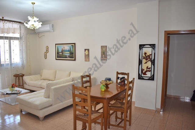 Apartament me dy dhoma gjumi për qira në qendër të tiranës, shqipëri (6)