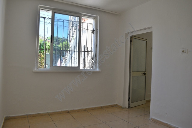 Apartamento de un dormitorio en venta en la zona kombinati en Tirana