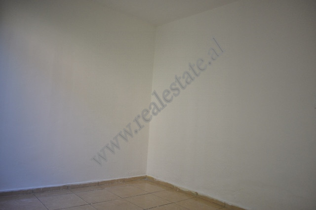 Apartamento de un dormitorio en venta en la zona kombinati en Tirana