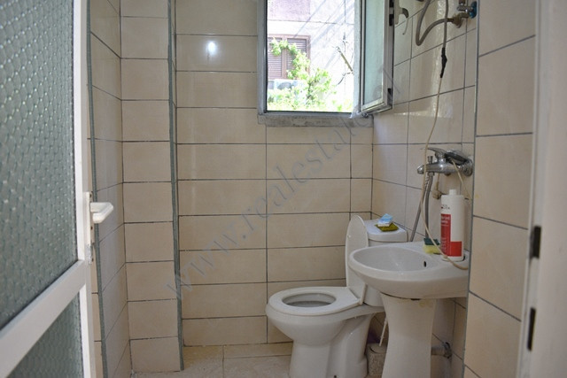 Apartamento de un dormitorio en venta en la zona kombinati en Tirana