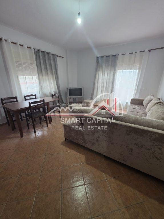 Apartamento 2+1 en alquiler en karburant fjortes Vlorë