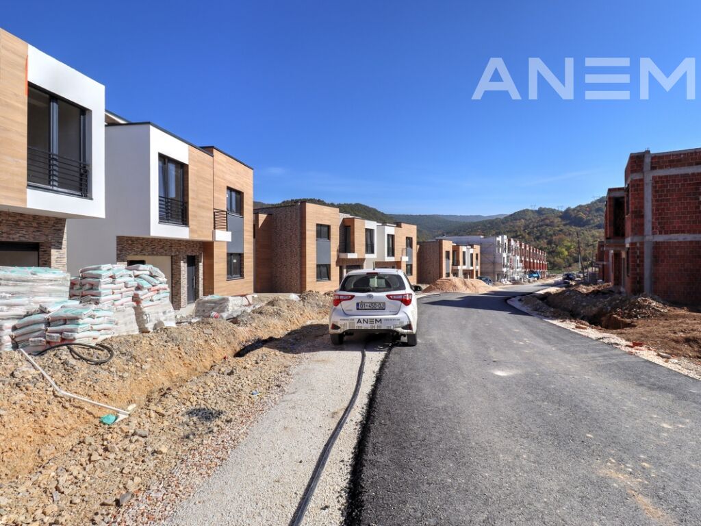 Casa à venda 246,15m² na aldeia de butovc
