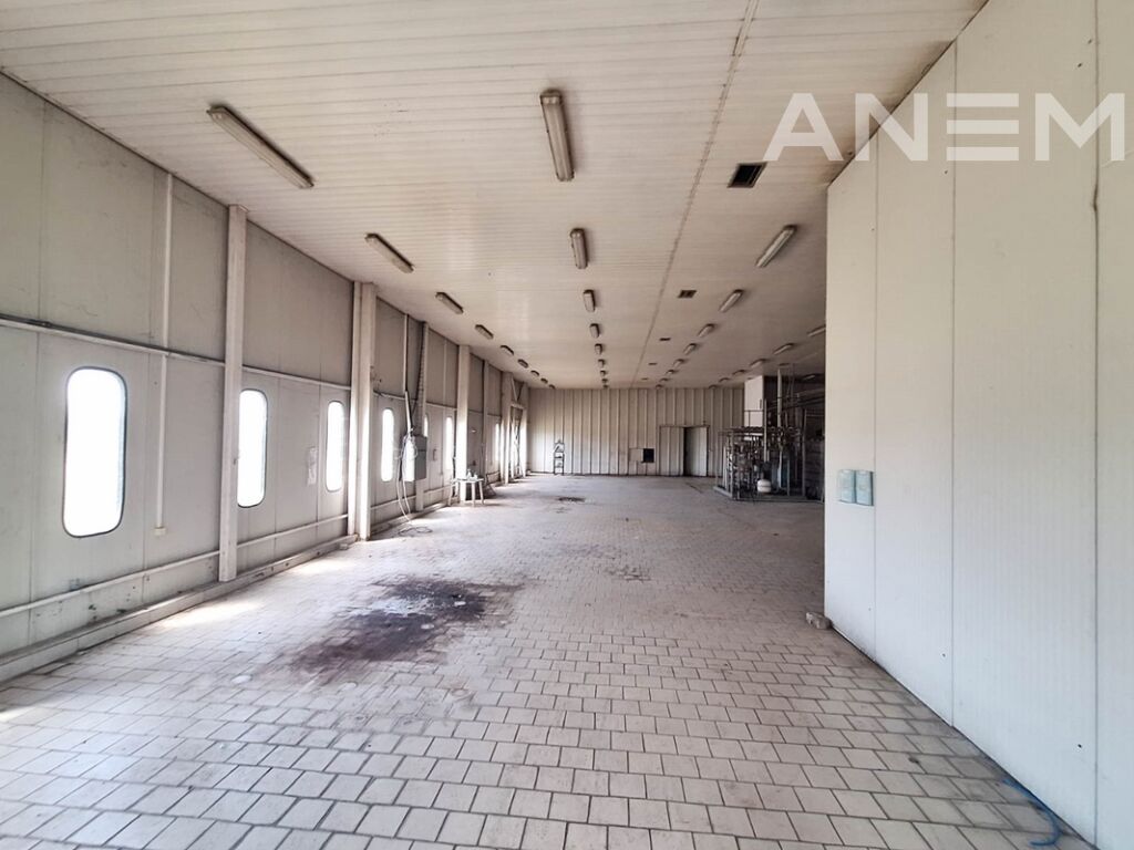 Proprietà in affitto 2700m² a Lipjan