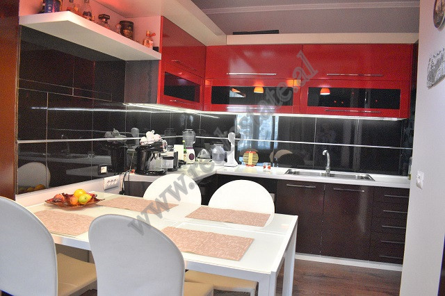 Zwei-zimmer-wohnung zum verkauf im gebiet des ehemaligen fusha aviacionit in Tirana, albanien (5)