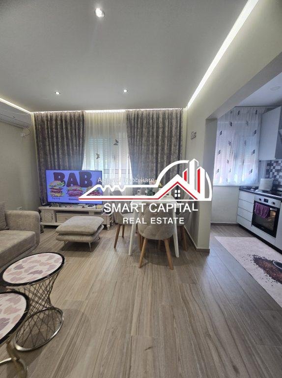 Piso en venta 1+1 cerca de la escuela jani minga, Vlorë!
