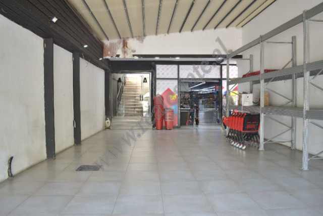 Gewerbefläche zum verkauf in der nähe des zhan d ark boulevard in Tirana, albanien