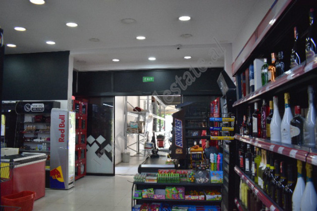 Gewerbefläche zum verkauf in der nähe des zhan d ark boulevard in Tirana, albanien (2)