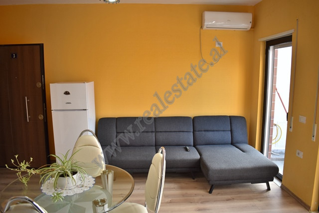 Apartamento de un dormitorio en alquiler cerca de la calle dibra en Tirana, albania (2)