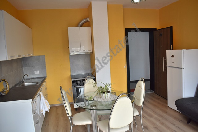 Apartamento de un dormitorio en alquiler cerca de la calle dibra en Tirana, albania (4)