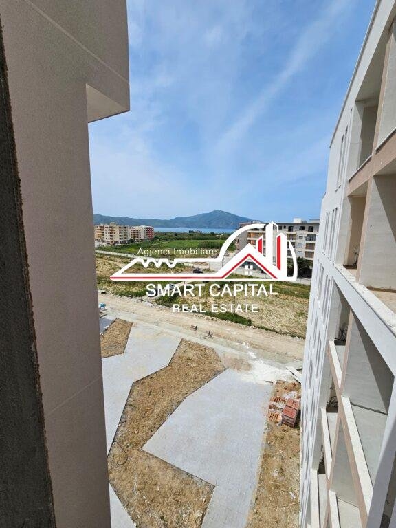 Shitet apartament në orikum