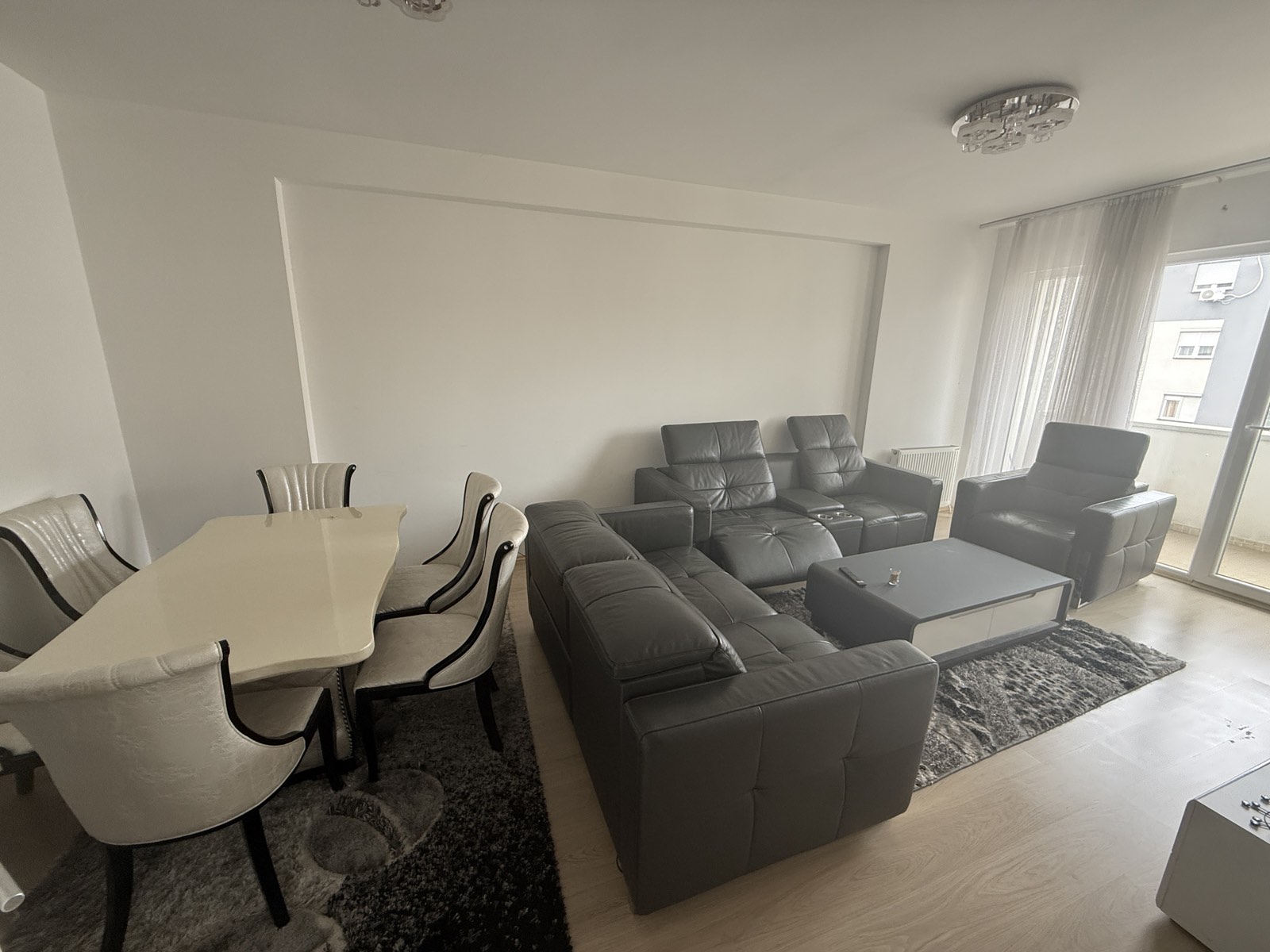 Apartamento à venda em Fushë Kosovë (2)