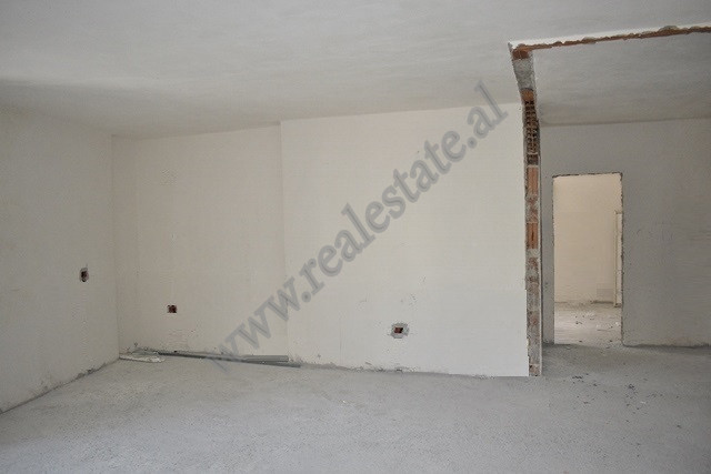 Appartement de deux chambres à vendre près de la rue de Durrës à Tirana, albanie (3)