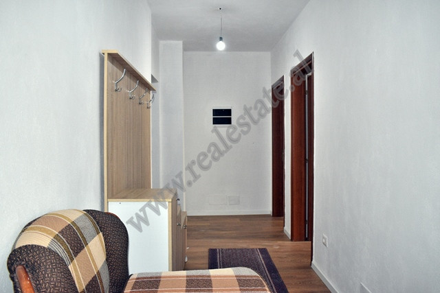 Appartement de deux chambres à louer dans le quartier Astir à Tirana, albanie (7)