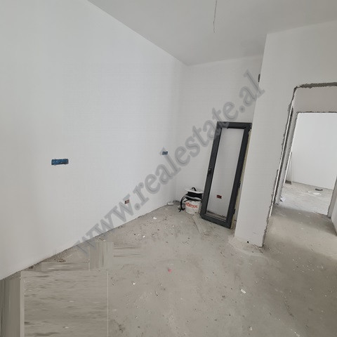 Appartamento con due camere da letto in vendita vicino al nuovo boulevard a Tirana, albania (3)