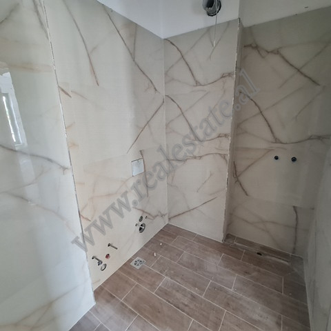 Appartamento con due camere da letto in vendita vicino al nuovo boulevard a Tirana, albania (6)