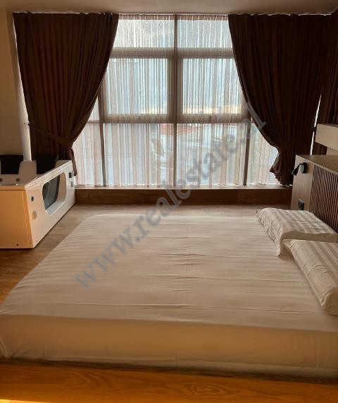 Two bedroom apartment for sale near the botanic garden in Tirana, albania (7)