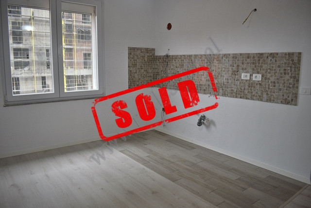 Apartament me dy dhoma gjumi për shitje në zonën 21 dhjetori në Tiranë, shqipëri