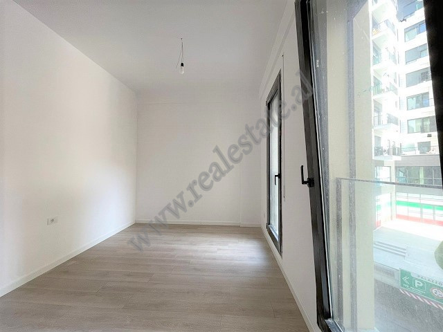 Zwei-zimmer-wohnung zum verkauf in der kosovaret-straße, Tirana, albanien (6)