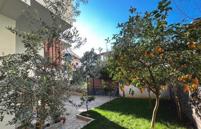 Villa à deux étages à louer près de la rue Elbasan à Tirana, albanie (2)