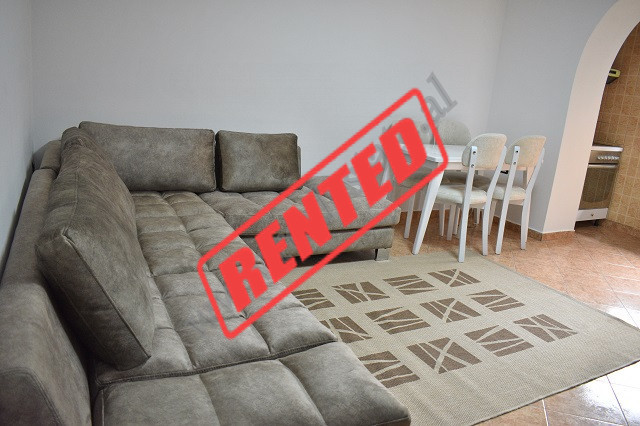 Zwei-zimmer-wohnung zur miete in der durresi-straße, in Tirana, albanien
