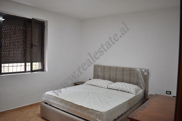 Zwei-zimmer-wohnung zur miete in der durresi-straße, in Tirana, albanien (5)