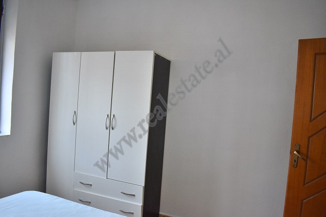 Zwei-zimmer-wohnung zur miete in der durresi-straße, in Tirana, albanien (8)