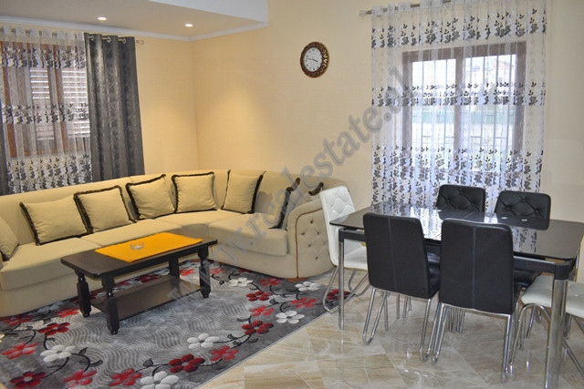 Dreistöckige villa zur miete im gebiet fushe-mezez in Tirana, albanien (4)