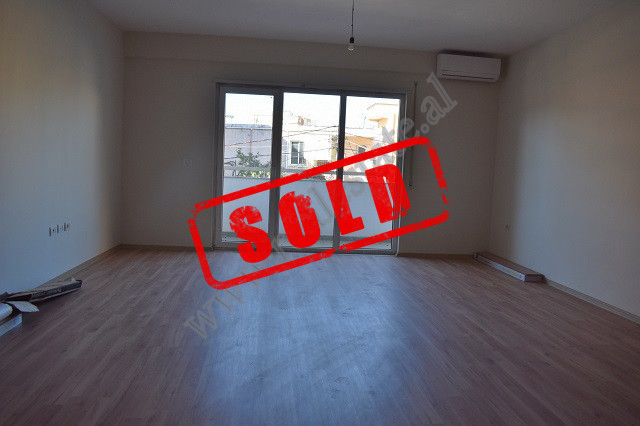 Appartement de deux chambres à vendre dans la rue Ali Demi à Tirana, albanie