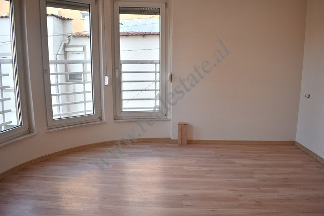 Appartement de deux chambres à vendre dans la rue Ali Demi à Tirana, albanie (4)