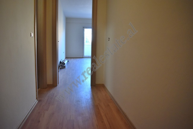 Appartement de deux chambres à vendre dans la rue Ali Demi à Tirana, albanie (7)