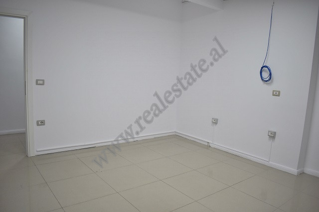 Office space for rent near the kavaja street in Tirana, albania (4)