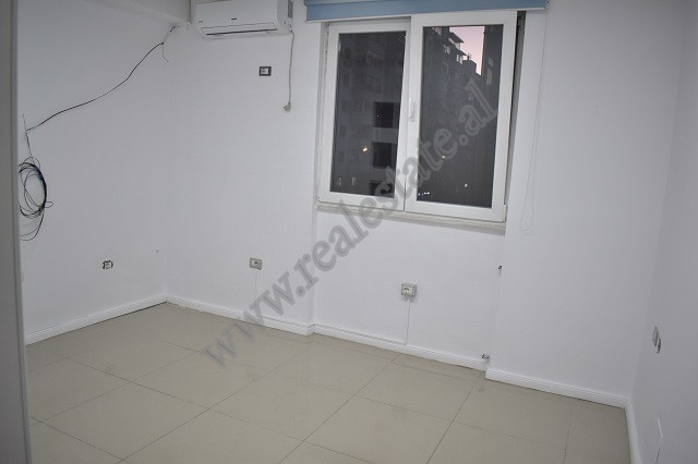 Office space for rent near the kavaja street in Tirana, albania (5)