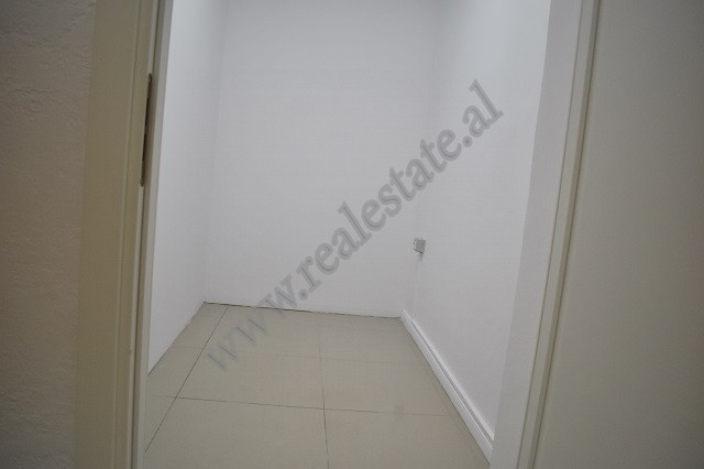 Office space for rent near the kavaja street in Tirana, albania (6)