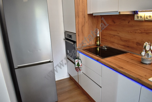 Zwei-zimmer-wohnung zum verkauf in der nähe der durres-straße in Tirana, albanien (6)