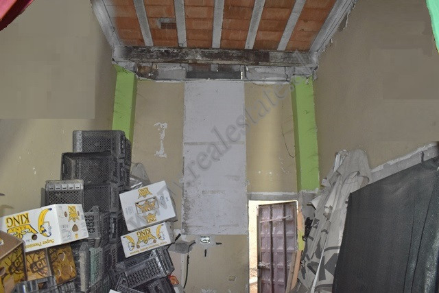 Espacio comercial en venta en la calle dibra en Tirana (2)