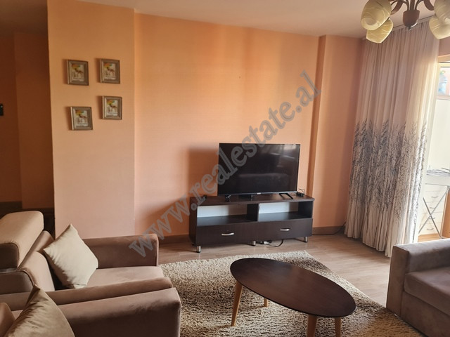 Apartamento de dois quartos à venda perto da praça wilson em Tirana, albânia (2)