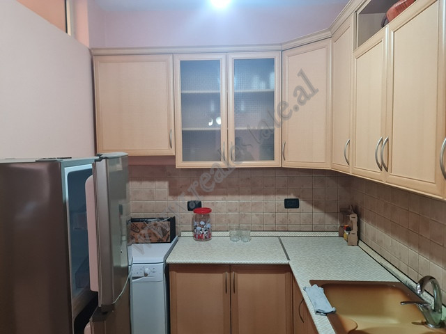 Apartamento de dois quartos à venda perto da praça wilson em Tirana, albânia (3)