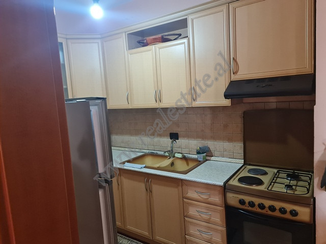 Apartamento de dois quartos à venda perto da praça wilson em Tirana, albânia (4)
