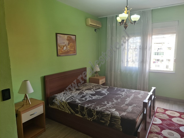 Apartamento de dois quartos à venda perto da praça wilson em Tirana, albânia (7)