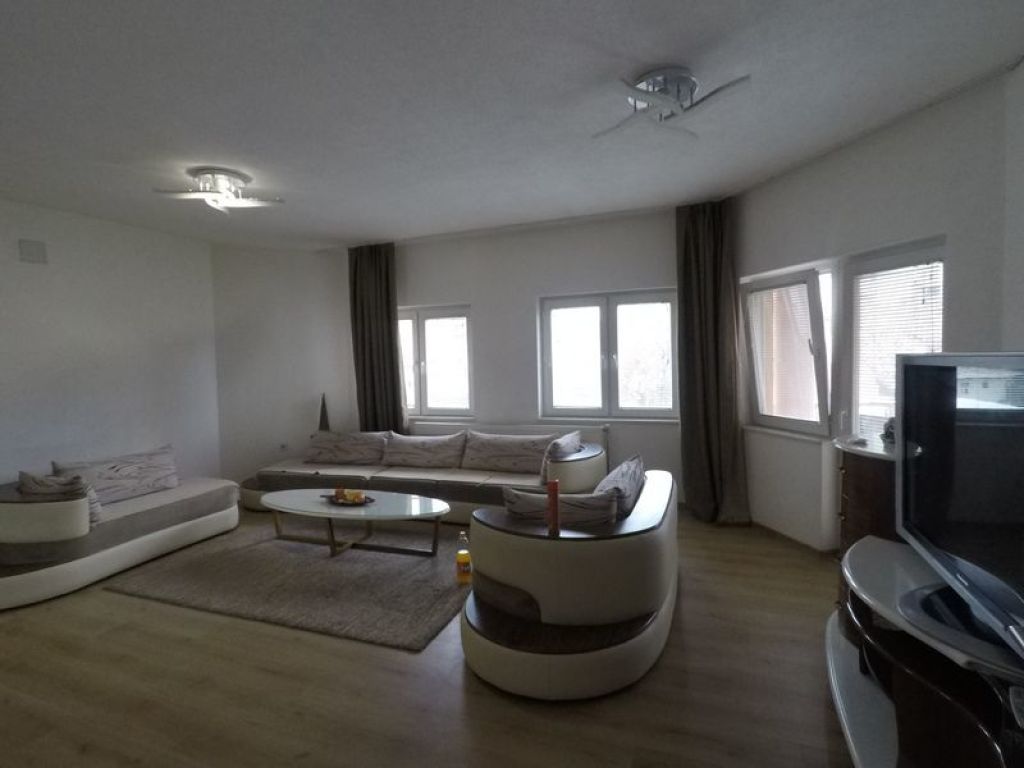 Casa in affitto 320m² a Tophane