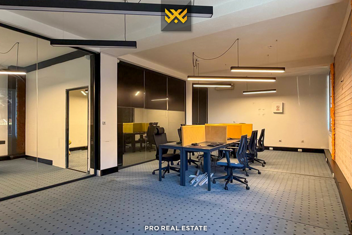 170m² office for rent in taslixhe ii