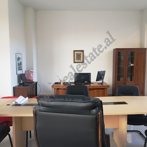 Bürofläche zum verkauf im xhamllik-viertel in Tirana, albanien
