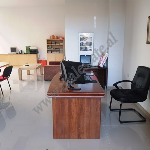 Bürofläche zum verkauf im xhamllik-viertel in Tirana, albanien (2)