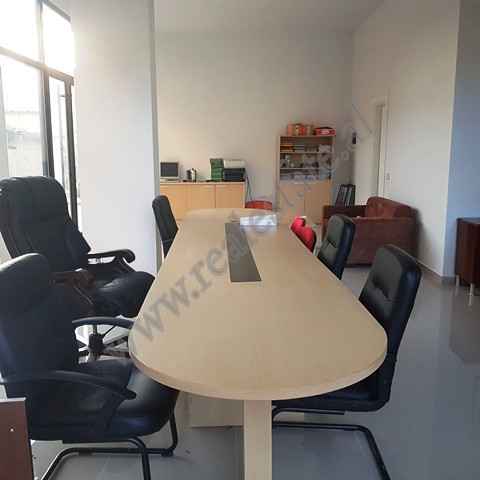 Bürofläche zum verkauf im xhamllik-viertel in Tirana, albanien (3)